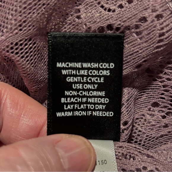 Torrid Lavender Sheer Lace Button-Front V-Neck Fairy Core Hi-Low Tunic - Size 2X - Picture 9 of 9